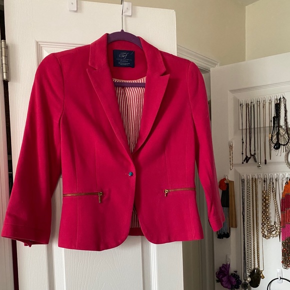 Blazer - Picture 2 of 4